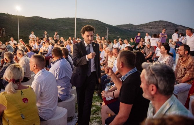 Veći broj funkcionera i članova BS-a pristupio URI 