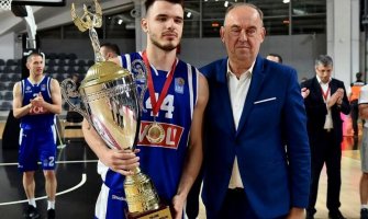 Lalošević uručio zlatnu medalju košarkašima Budućnosti