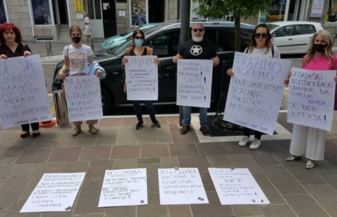  Leposavić da objavi sadržaj ugovora, počinju protestna okupljanja