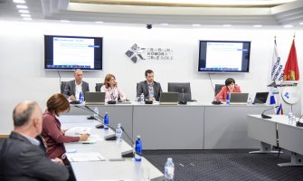 Moratorijum negativno utiče i na poslovanje banaka i na privredu