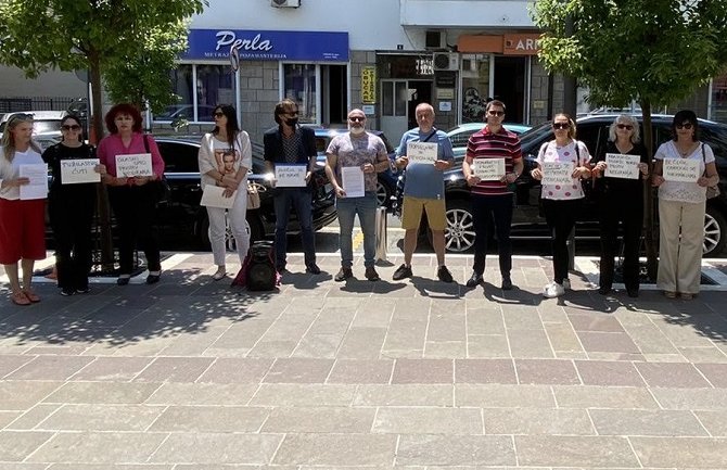 Vlada da započne proces integrisanje Rezolucije o genocidu u Srebrenci u obrazovne programe i udžbenike