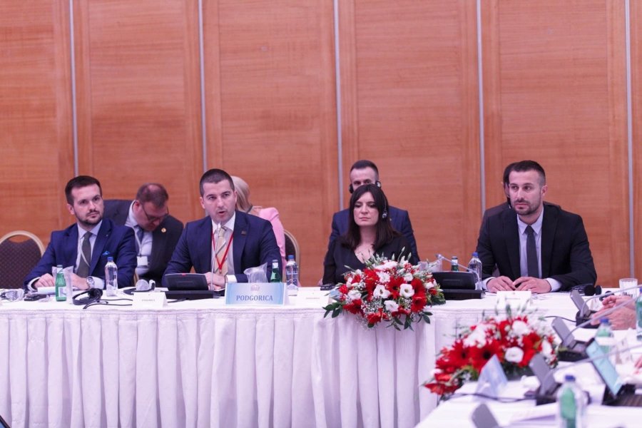 1624359897img0188i1920x1280