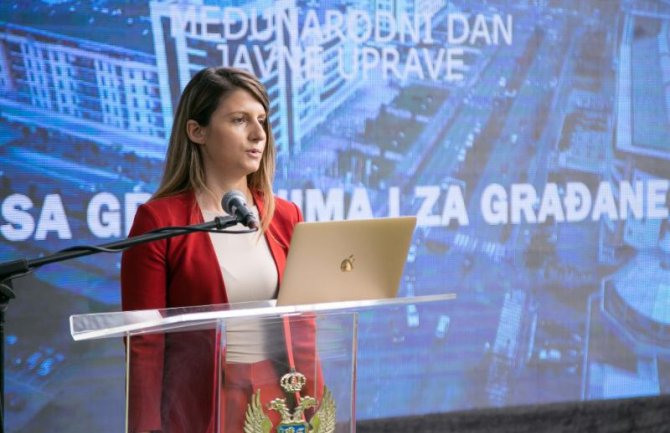 Javna služba ima smisla ako donosi rezultate i tjera naprijed