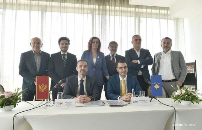 Građani Crne Gore na teritoriju Kosova sa zelenim kartonom