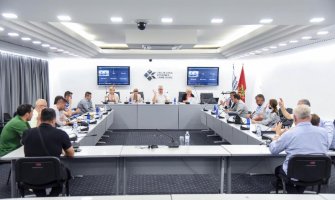 Hrana u maju 2021. skuplja za čak 39,7% u odnosu na maj prošle godine, poskupljenje stočne hrane ugrozilo proizvodnju mlijeka i mesa