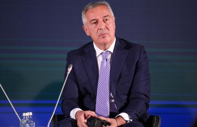 Đukanović: Želje za Velikom Srbijom, Velikom Hrvatskom i Velikom Albanijom su nas koštale 150.000 ljudskih života 