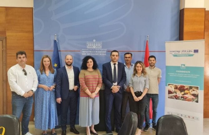 Sastanak predstavnika ministarstva i Instituta za biologiju mora: Agro hrana i ribarstvo za prekogranično tržište