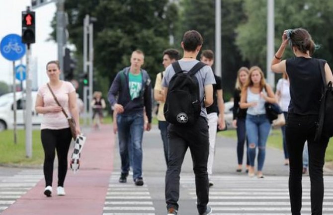 Uprava policije: Vozači i pješaci, oprez