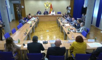 Raspravljaju o skidanju imuniteta poslanicima