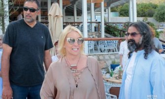 Fondacije Mohanđi i “Ana i Vlade Divac” organizovale humanitarnu manifestaciju na plaži Almara