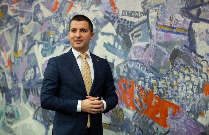 Bečić sjutra uručuje Trinaestojulsku nagradu