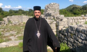 Vladika CPC: Radi mira u regionu priznati genocid