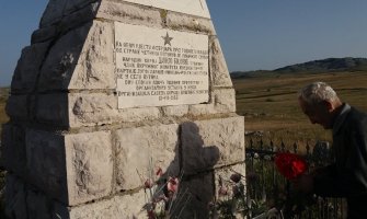 Položili cvijeće na spomenik narodnog heroja Danila Bojovića