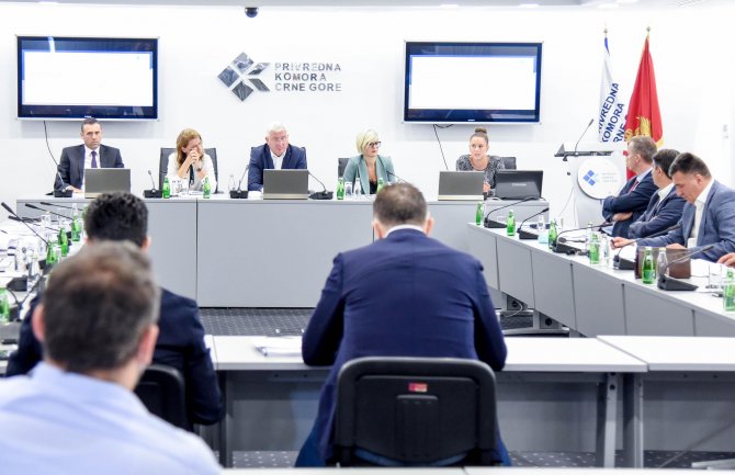 Pet kandidata za predsjednika PKCG, novčana pomoć za Miljaniće 10.000 eura