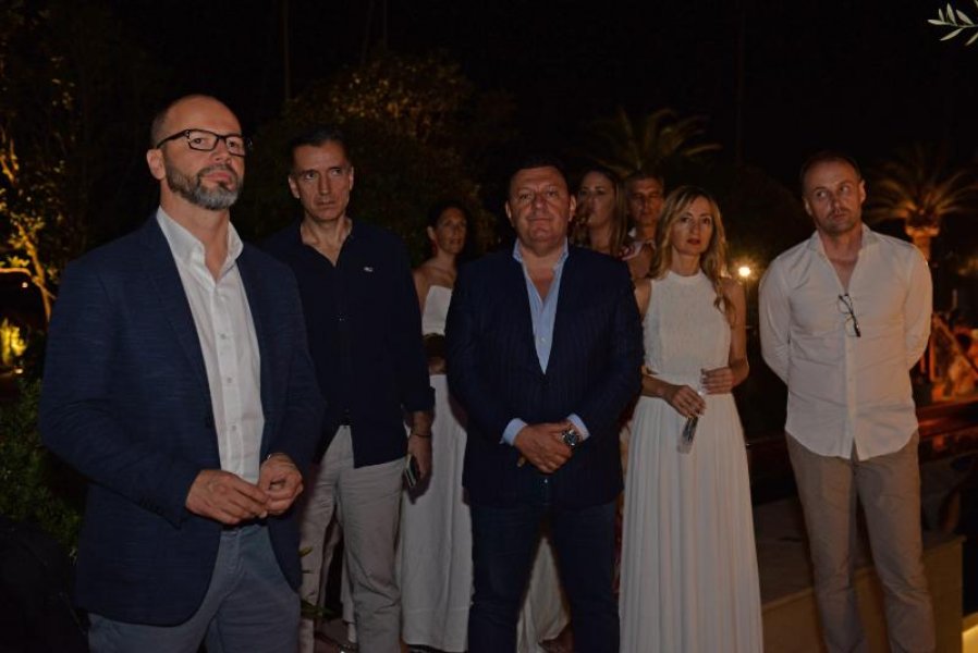 GodinjeokupljanjeAmbasadeSlovenijeuCrnojGoriiSlovenakogposlovnogkluba2