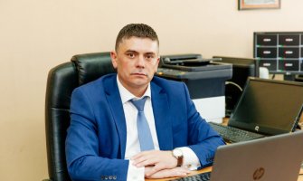 Smijenjeni direktor iz Ulcinja: Ne okrećem se kako vjetar duva, ovo mi je spremio dojučerašnji kum