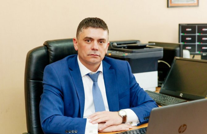 Smijenjeni direktor iz Ulcinja: Ne okrećem se kako vjetar duva, ovo mi je spremio dojučerašnji kum