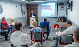 Zabraniće političarima da kupuju pekarski hljeb, burek i peciva, da se šišaju, skraćuju pantalone... 