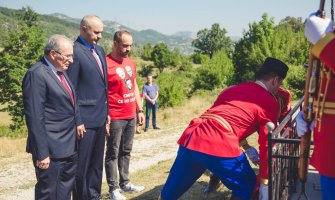 Kašćelan položio vijence na Gorniču: Žrtva Martinovića za slobodu podsjeća i opominje