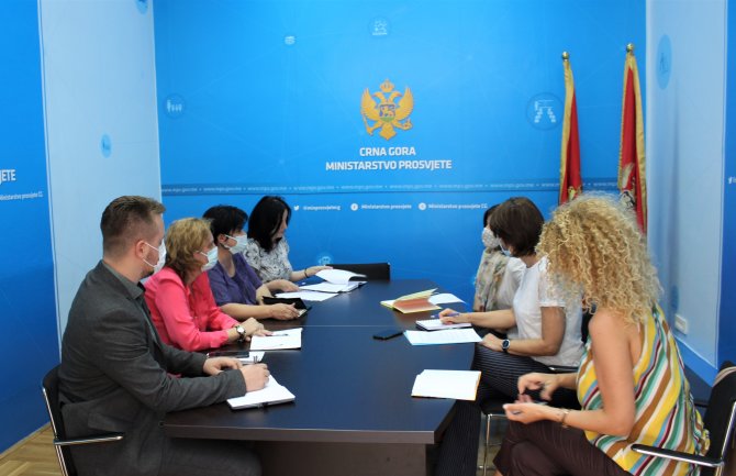 Nadaju se da će djeca u škole moći da krenu redovno 