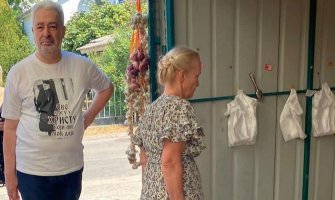 Premijer sa suprugom na pijaci kao sav običan svijet