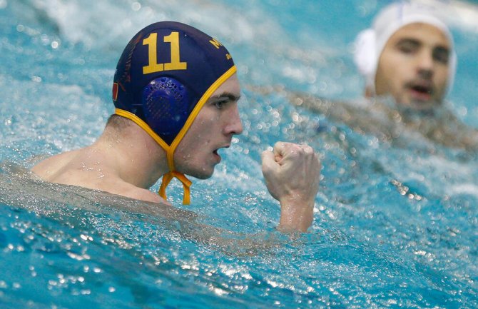 Matković nosi zastavu Crne Gore na zatvaranju Olimpijskih igara