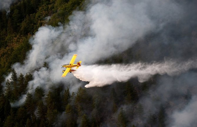 Rizik od požara i narednih dana, pratiće situaciju  iz vazduha helikopterima MUP-a i dronovima