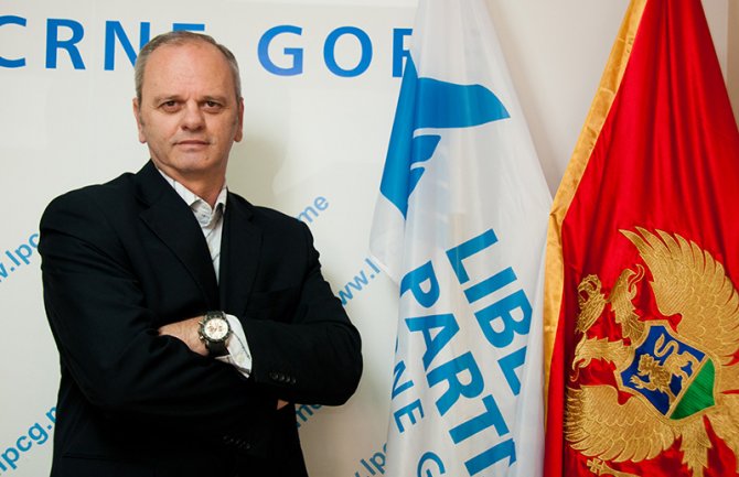 Šainović: Promašena politika Vlade izgubila je svako povjerenje, na vanredne izbore sa građanskim blokom