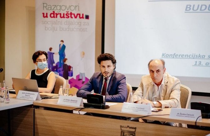 Abazović: Plate medicinskih radnika i ljekara da budu veće 2022. godine