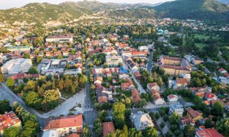 'Miris suzavca na Cetinju bio je jači od mirisa tamjana'