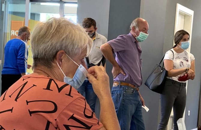 Jedna osoba preminula od korone, 634 novopozitivna: Raste broj zaraženih i na sjeveru