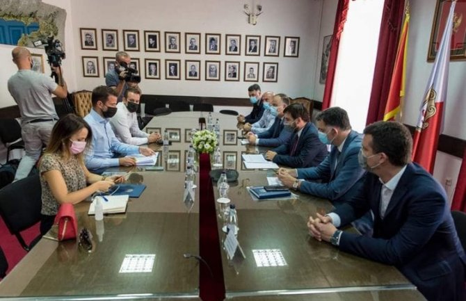 Turistička sezona i prihodi rezultat pametne politike Vlade 