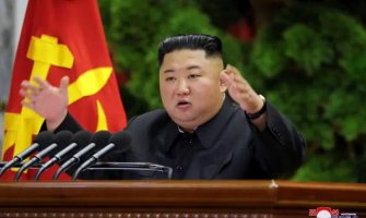 Kako Seul prati Kim Džong Un-a: Vještačka inteligencija zaključila da ima preko 140 kilograma, boluje od nesanice