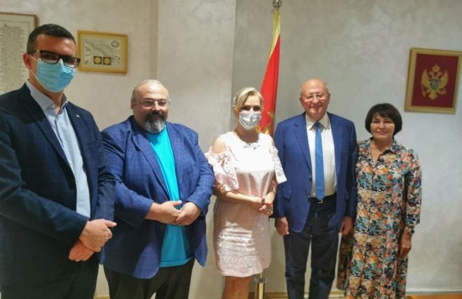 Hitno nabaviti Sputnjik Lajt vakcine