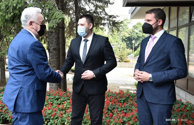 Lokalna samouprava u NK suočena sa problemom otvaranja novih radnih mjesta