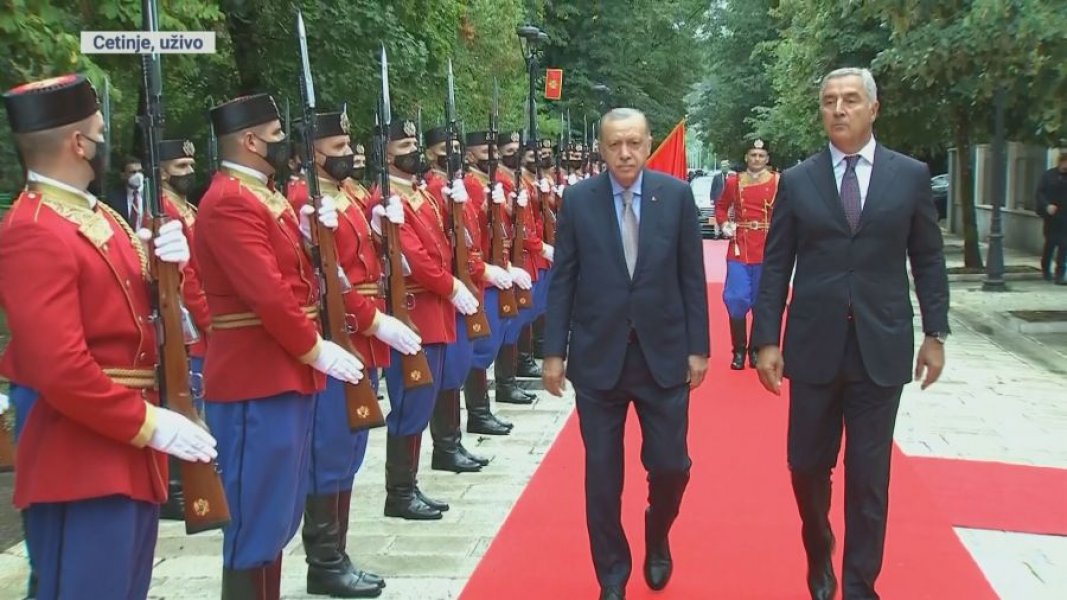 280820211105CETINJECEREMONIJAMOG03CH2frame127251