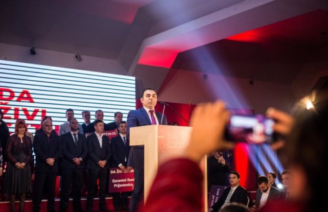 Đurašković: Abazović da donese odluku da se Joanikije ustoliči van Cetinja