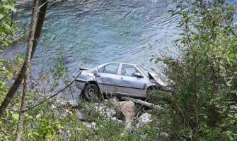 Berane: Vozilo sletjelo sa puta, tri osobe povrijeđene