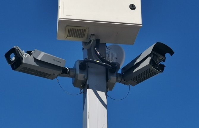 Polomljene nadzorne kamere u Belvederskoj ulici