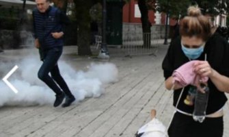 Na Krivokapića bačena šok bomba, lakše povrijeđen; Na Cetinje stigli Vujanović, Katnić...