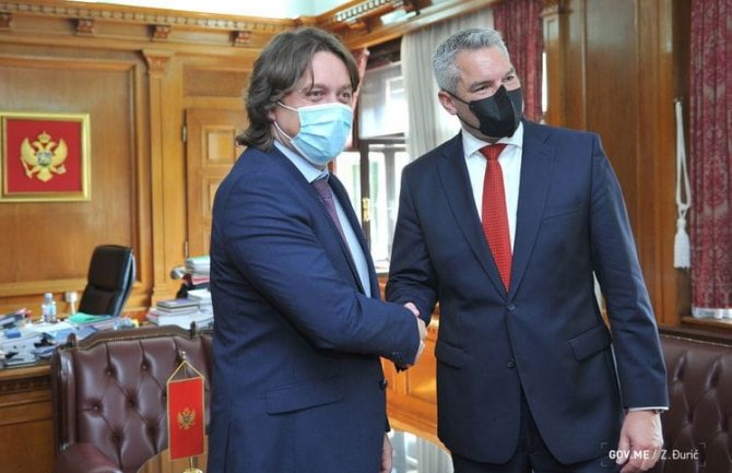 4 drona visoke tehnologije za nadzor crnogorske granice i 8 policajaca iz Austrije za intervencije