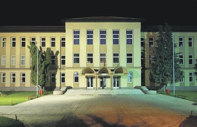 Ministarstvo da obezbijedi prevoz učenicima iz Murina i okolnih sela ili  dovoljne mjesečne stipendije 