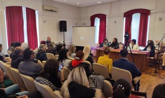 Forum žena nikšićke URE obilježio Međunarodni dan djevojčica