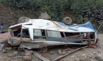 Nepal: Autobus sletio u klisuru, 28 osoba stradalo