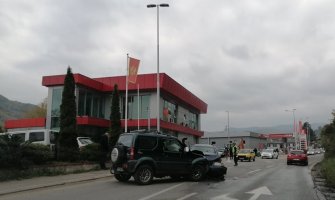 Saobraćajna nezgoda u Bijelom Polju: Sudarila se dva automobila (FOTO)