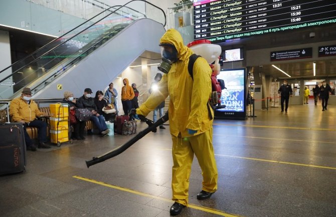 Zbog skoka zaraženih Moskva uvodi prve kovid restrikcije od ljeta