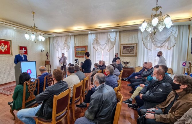 Za poljoprivredna domaćinstva 25 solarnih panela