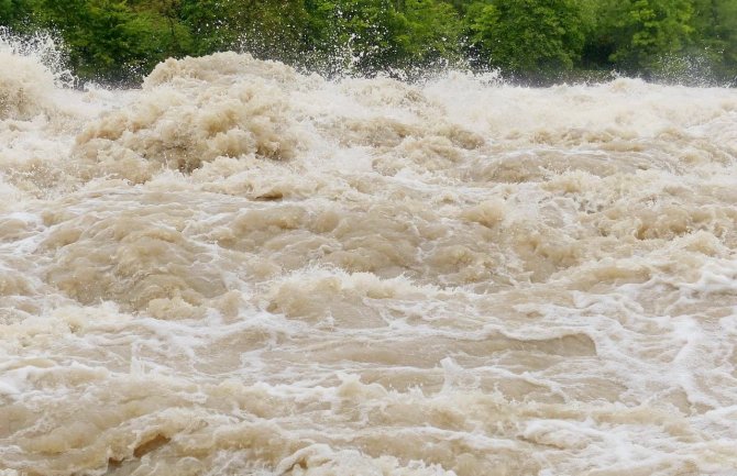 Poplave u Iranu, poginula najmanje 21 osoba