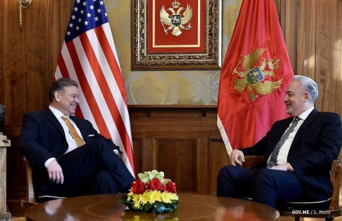 Eskobar:DF nije američki partner