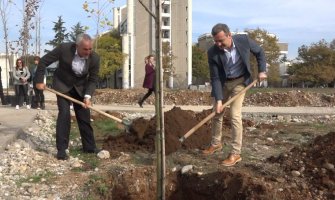 Počelo oplemenjavanja parkovske površine pored teničkih fakulteta